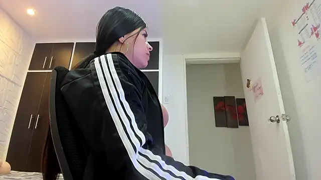 Charlotte Ice1 online show from 12-23-24, 01:45