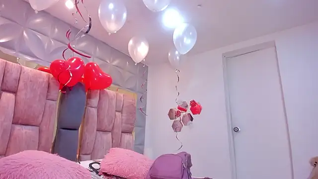 Charlotte Ice1 online show from 02-16-26, 03:41