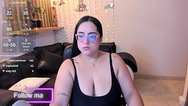 Sofiia davis23 online show from 05-08-26, 02:00