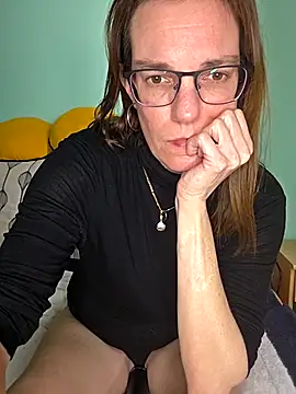 SpiceLea online show from 02-17-26, 01:40