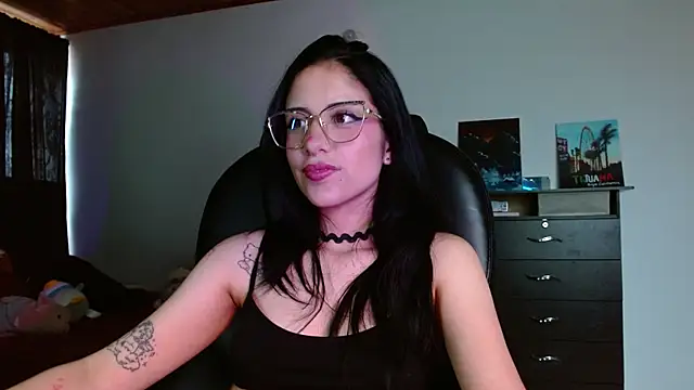 Ary Pieerce online show from 11-27-25, 08:33