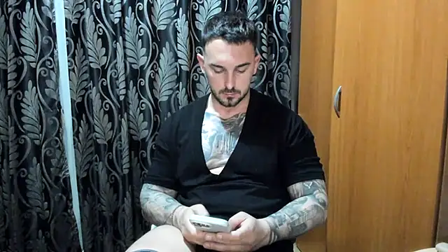 Snapshot of Jonmusclemaster chatting on 04-16-26, 09:39 Jonmusclemaster online show from 04-16-26, 09:39
