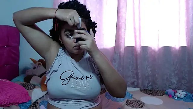 Snapshot of kiara_milf_ chatting on 10-17-25, 04:09 kiara milf online show from 10-17-25, 04:09