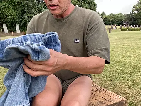 Snapshot of ge3noxxx chatting on 10-09-25, 01:03 ge3noxxx online show from 10-09-25, 01:03