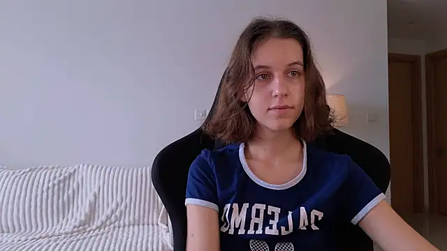 VanessaBayer2 online show from 12-04-24, 01:36