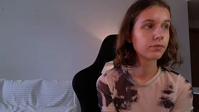 VanessaBayer2 online show from 12-19-24, 06:34