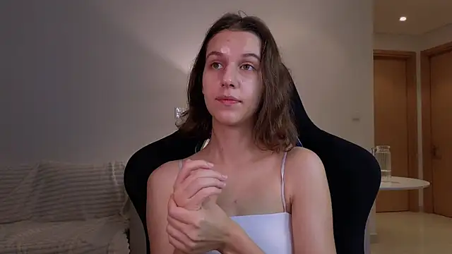 VanessaBayer2 online show from 12-20-24, 10:11