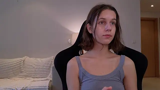 VanessaBayer2 online show from 12-23-24, 02:45