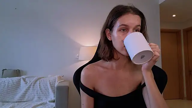 VanessaBayer2 online show from 12-27-24, 02:36