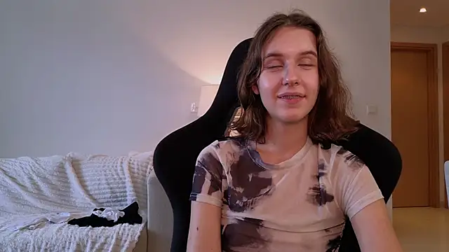 VanessaBayer2 online show from 12-28-24, 07:33