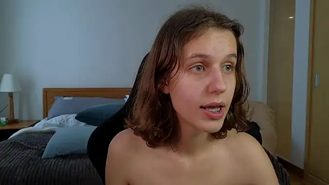 VanessaBayer2 online show from 03-16-25, 03:58