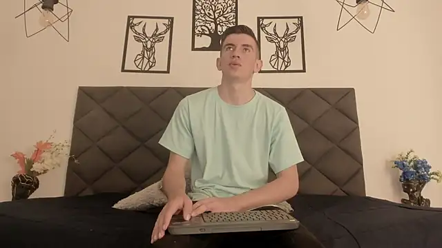 MikaelSlow online show from 01-24-25, 04:59