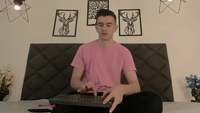 MikaelSlow online show from 02-27-25, 04:20