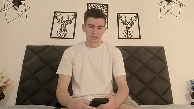 MikaelSlow online show from 03-12-25, 07:13