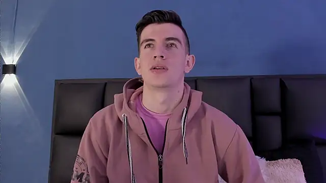 MikaelSlow online show from 09-20-25, 03:51