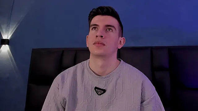 MikaelSlow online show from 11-22-25, 04:00