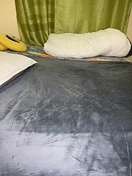 nur lin online show from 11-18-25, 10:03