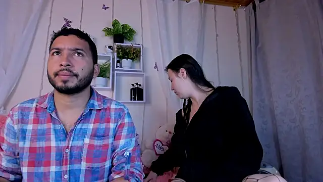 Idara and Edahi01 online show from 01-28-25, 01:08