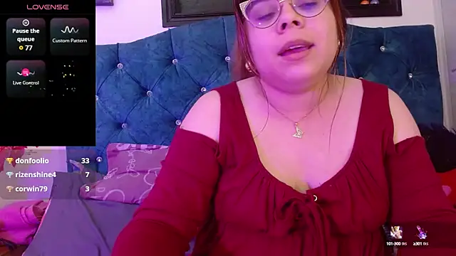 Snapshot of EmmaCoxx chatting on 01-13-25, 06:38 EmmaCoxx online show from 01-13-25, 06:38