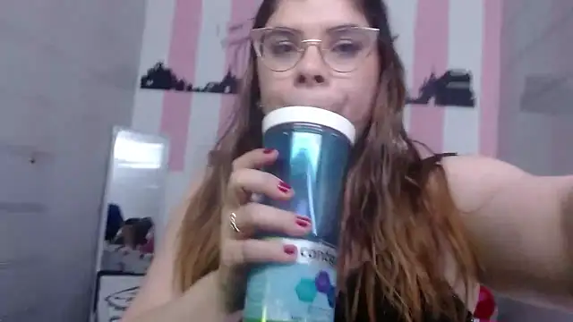 Snapshot of EmmaCoxx chatting on 02-13-25, 07:35 EmmaCoxx online show from 02-13-25, 07:35