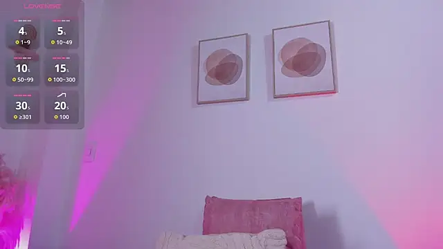 Mia 222 online show from 09-30-25, 10:42