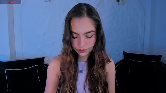 Snapshot of MarianneLane chatting on 10-04-25, 09:46 MarianneLane online show from 10-04-25, 09:46