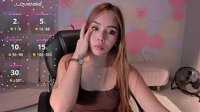 Snapshot of CarolineGraceX chatting on 12-07-24, 03:36 CarolineGraceX online show from 12-07-24, 03:36