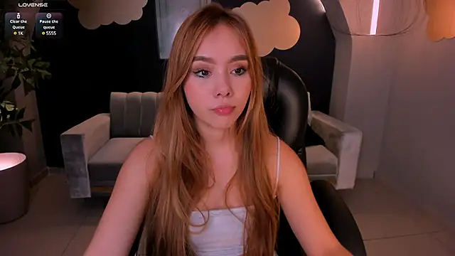 Snapshot of CarolineGraceX chatting on 01-31-25, 10:52 CarolineGraceX online show from 01-31-25, 10:52