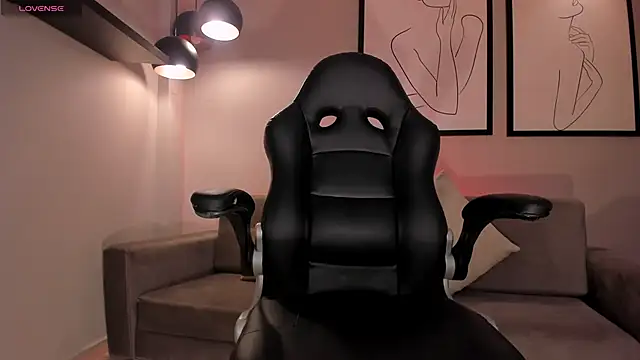 DonnaStonne online show from 02-08-25, 10:51