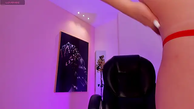 DonnaStonne online show from 02-17-25, 10:25