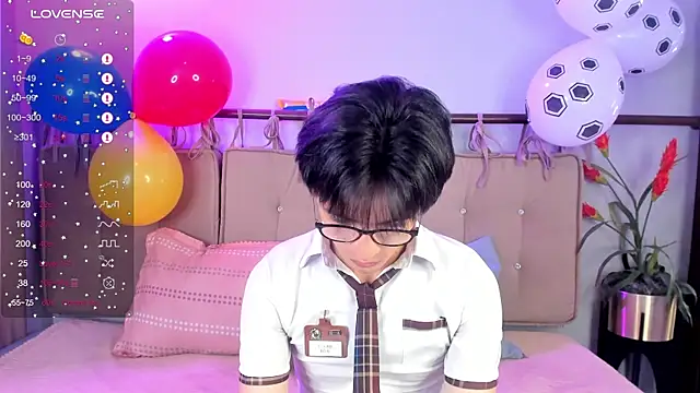 Snapshot of cherryy_boy chatting on 06-17-26, 10:21 cherryy boy online show from 06-17-26, 10:21