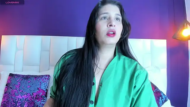 Snapshot of brithanyadams23 chatting on 02-06-25, 02:33 brithanyadams23 online show from 02-06-25, 02:33