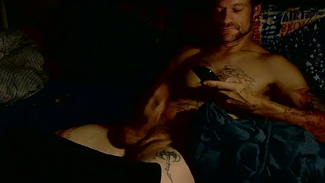 Snapshot of SoloMan2023 chatting on 09-27-25, 05:12 SoloMan2023 online show from 09-27-25, 05:12