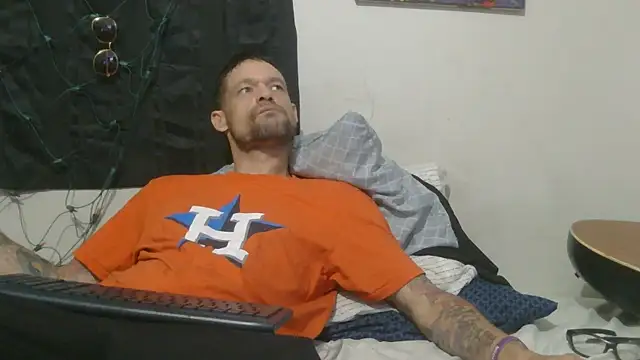 Snapshot of SoloMan2023 chatting on 10-29-25, 12:46 SoloMan2023 online show from 10-29-25, 12:46