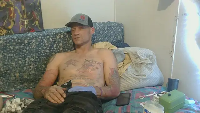 Snapshot of SoloMan2023 chatting on 10-31-25, 04:57 SoloMan2023 online show from 10-31-25, 04:57