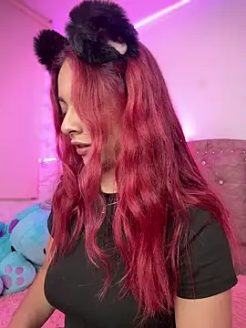 Snapshot of YovngBaby chatting on 10-24-25, 04:53 YovngBaby online show from 10-24-25, 04:53