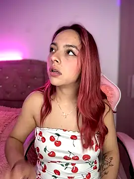 Snapshot of YovngBaby chatting on 11-02-25, 04:26 YovngBaby online show from 11-02-25, 04:26