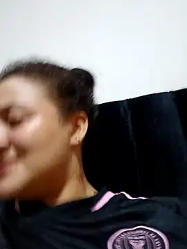 Liancy online show from 10-15-25, 01:17