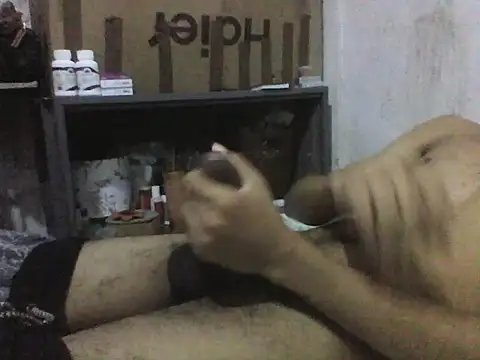 Snapshot of Leopardogonza chatting on 07-01-26, 10:53 Leopardogonza online show from 07-01-26, 10:53