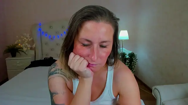 HotLiss online show from 01-19-25, 11:45