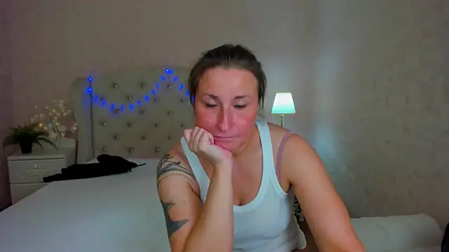 HotLiss online show from 01-23-25, 05:45