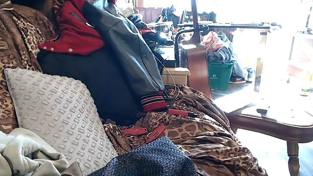 tongueispowerr6d9 online show from 12-31-24, 03:53