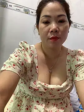 Snapshot of Baby-bigtits chatting on 02-09-25, 04:04 Baby-bigtits online show from 02-09-25, 04:04