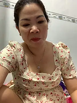 Snapshot of Baby-bigtits chatting on 02-09-25, 10:42 Baby-bigtits online show from 02-09-25, 10:42