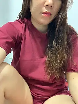 Snapshot of Baby-bigtits chatting on 02-17-25, 01:32 Baby-bigtits online show from 02-17-25, 01:32