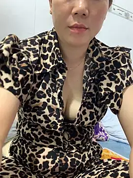Snapshot of Baby-bigtits chatting on 02-21-25, 09:02 Baby-bigtits online show from 02-21-25, 09:02