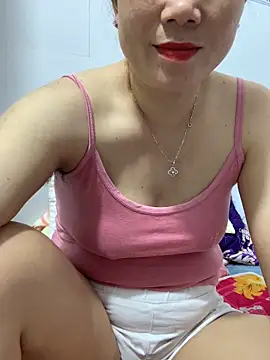 Snapshot of Baby-bigtits chatting on 03-01-25, 10:02 Baby-bigtits online show from 03-01-25, 10:02
