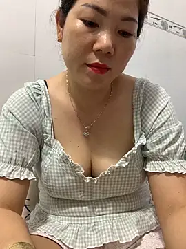 Snapshot of Baby-bigtits chatting on 03-12-25, 06:29 Baby-bigtits online show from 03-12-25, 06:29