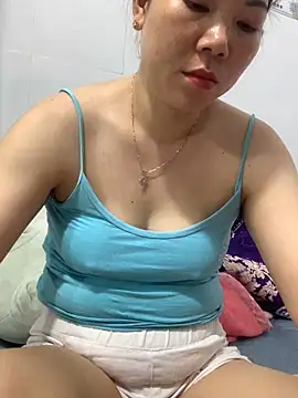 Snapshot of Baby-bigtits chatting on 03-16-25, 11:16 Baby-bigtits online show from 03-16-25, 11:16