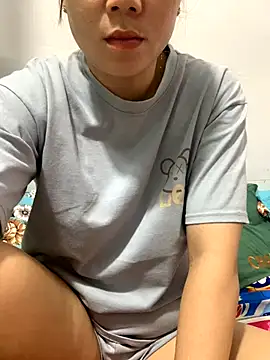 Snapshot of Baby-bigtits chatting on 10-05-25, 12:09 Baby-bigtits online show from 10-05-25, 12:09